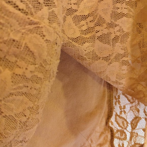 Tan Ruffle V Neck Lace Top with Front Lining 3/4 Length Sleeves - Picture 7 of 9